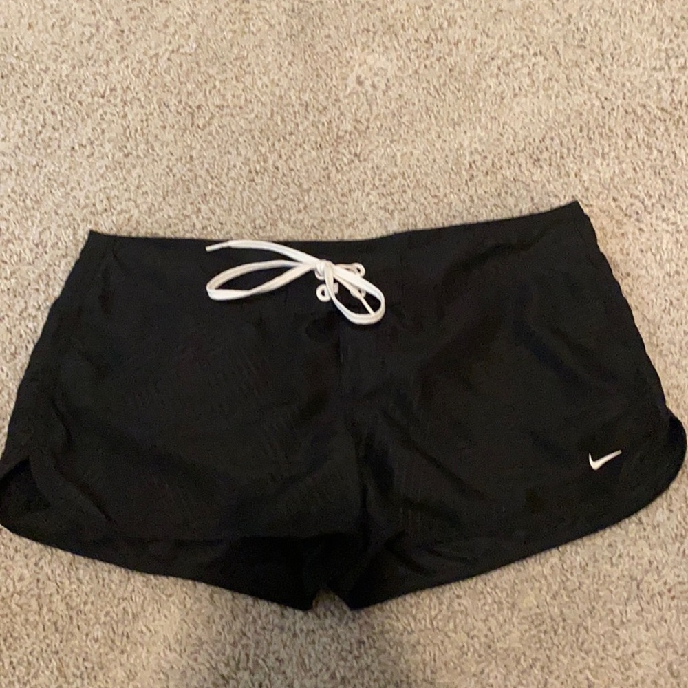 Black Nike shorts